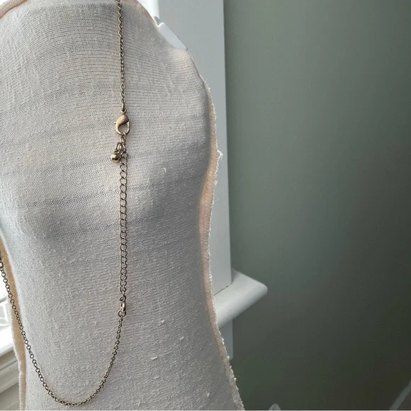 EMERALD AND BLUE FAUX RHINESTONE NECKLACE AND MATCHING EARRINGS SET, VINTAGE - Picture 5 of 6